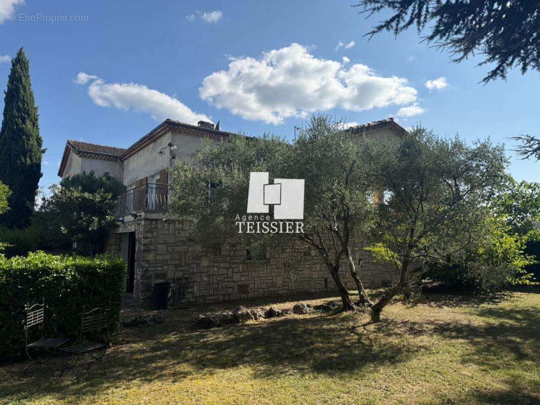 Maison à BERRIAS-ET-CASTELJAU