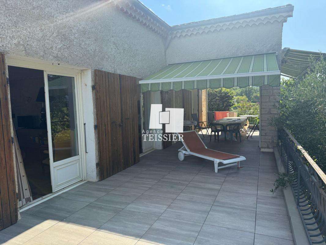 Maison à BERRIAS-ET-CASTELJAU