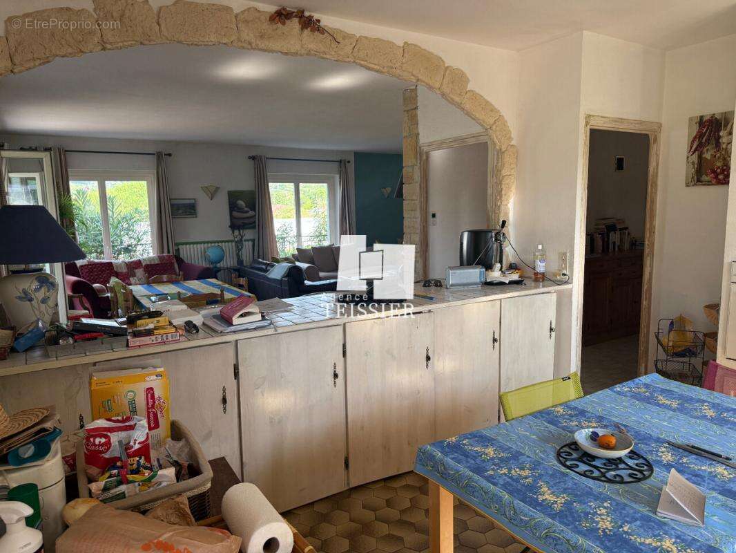 Maison à BERRIAS-ET-CASTELJAU