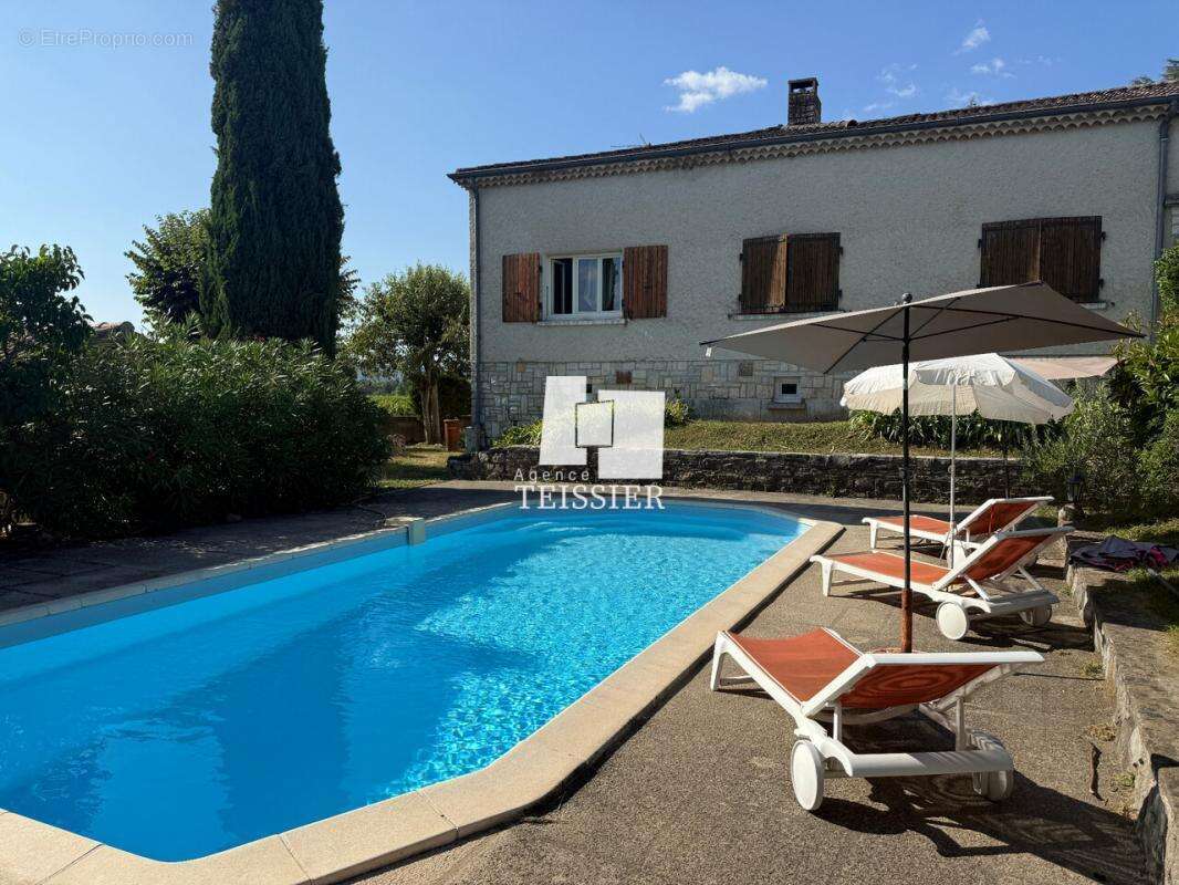 Maison à BERRIAS-ET-CASTELJAU