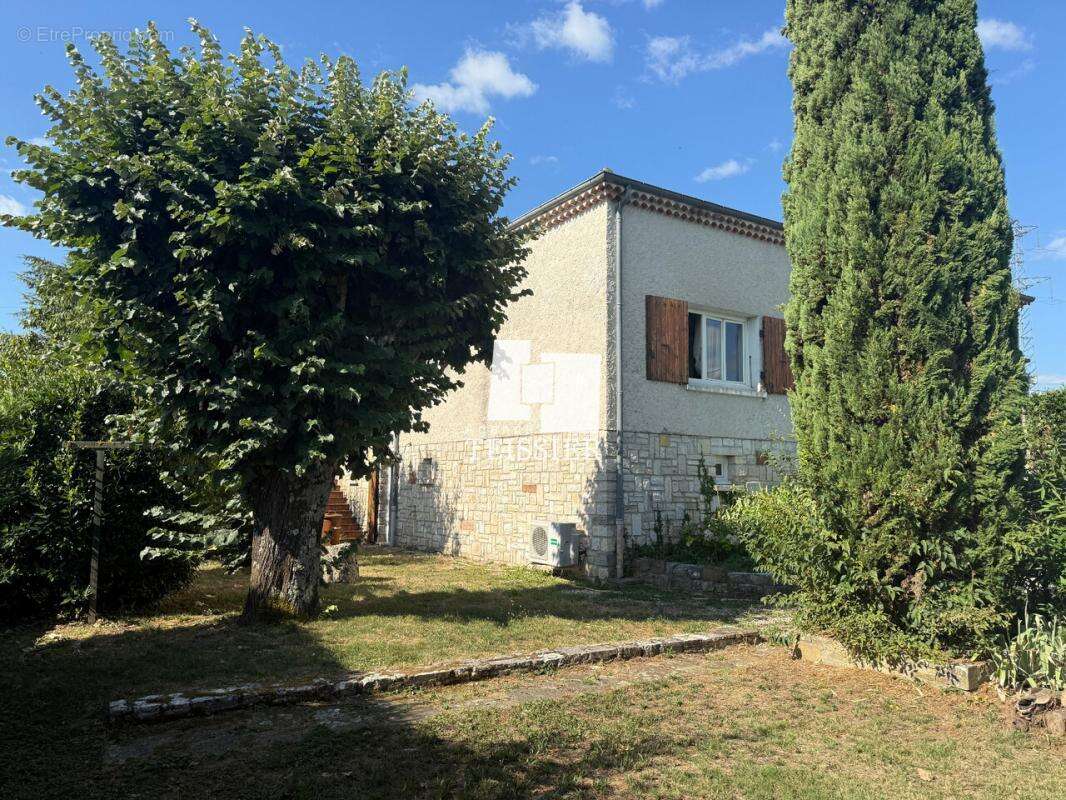 Maison à BERRIAS-ET-CASTELJAU