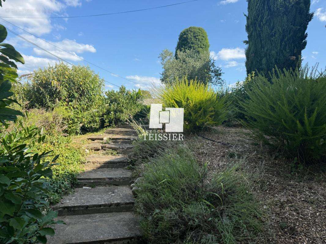 Maison à BERRIAS-ET-CASTELJAU