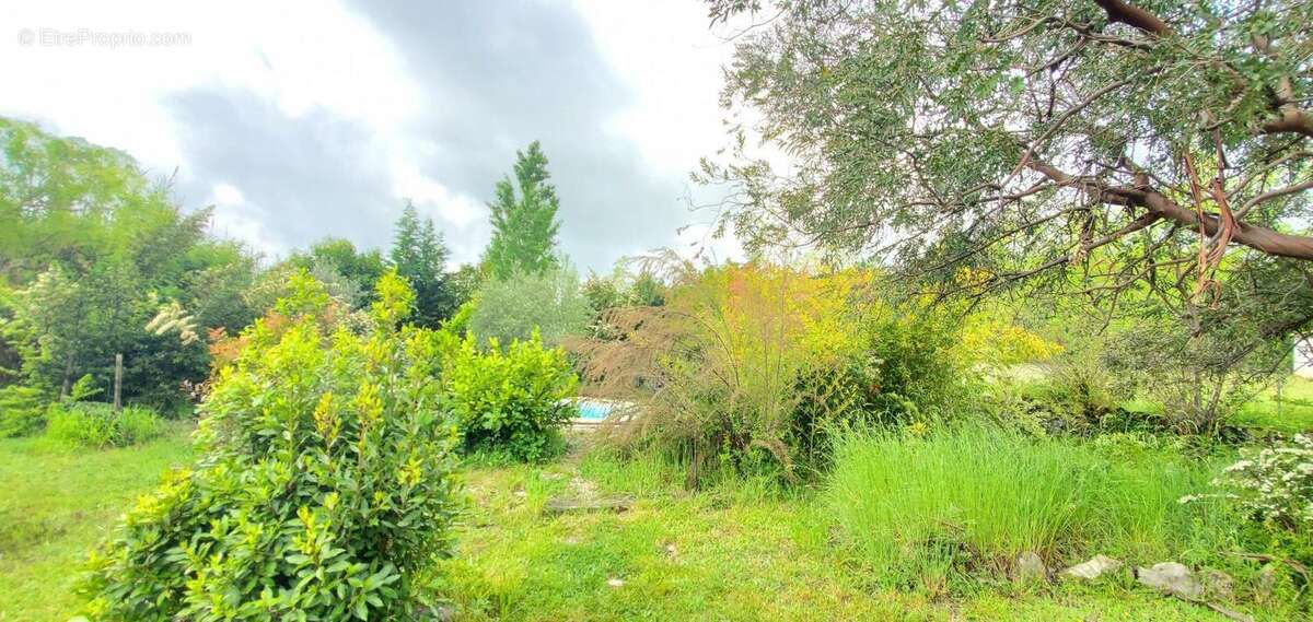 Maison à LABLACHERE