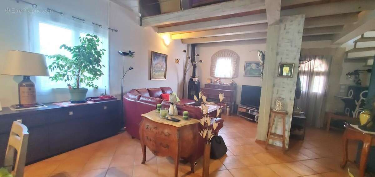 Maison à LABLACHERE