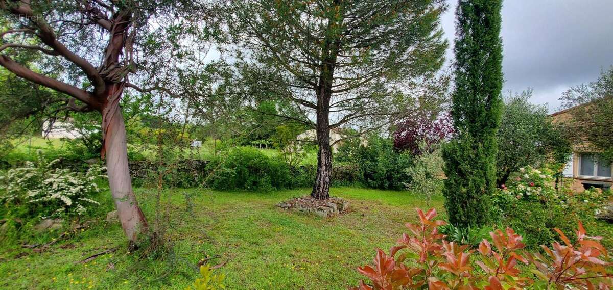 Maison à LABLACHERE