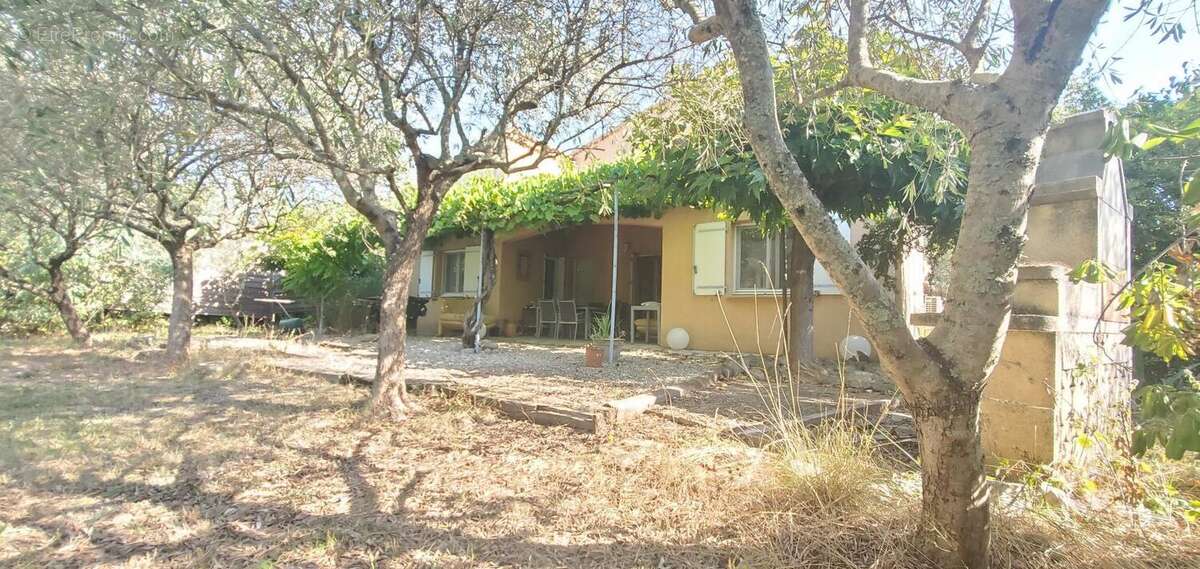 Maison à LABLACHERE