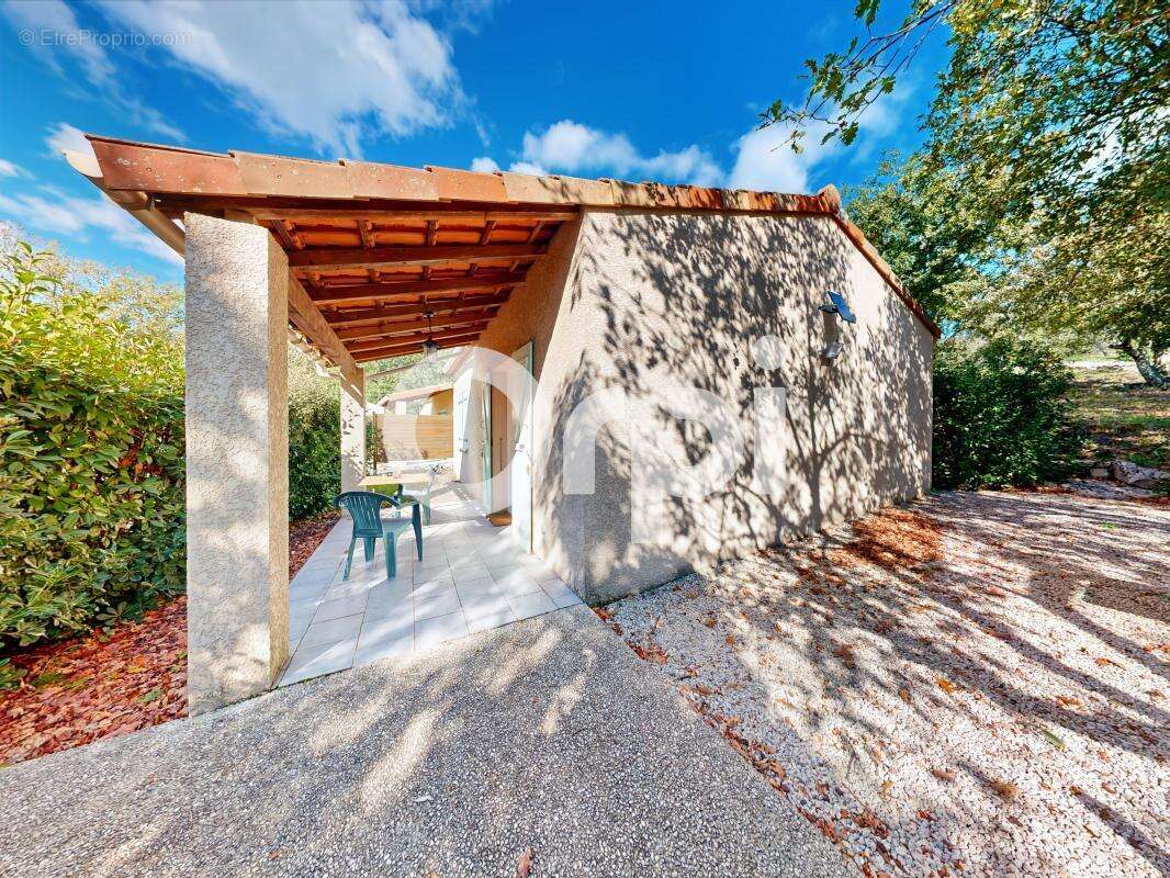 Maison à SAINT-ALBAN-AURIOLLES