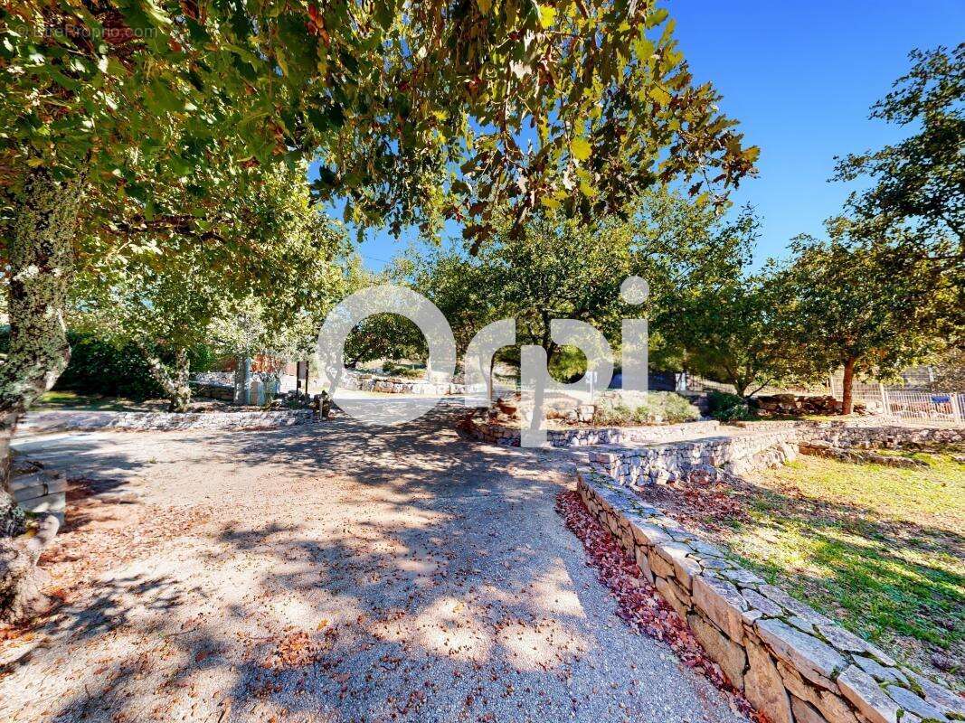 Maison à SAINT-ALBAN-AURIOLLES