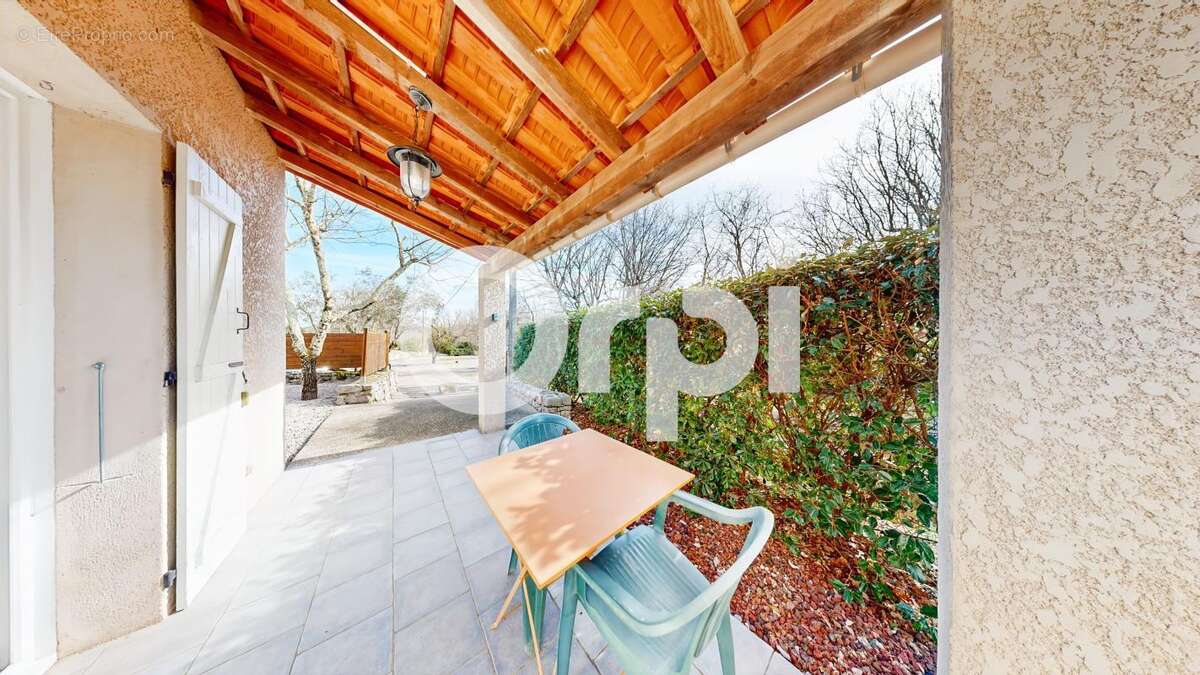 Maison à SAINT-ALBAN-AURIOLLES