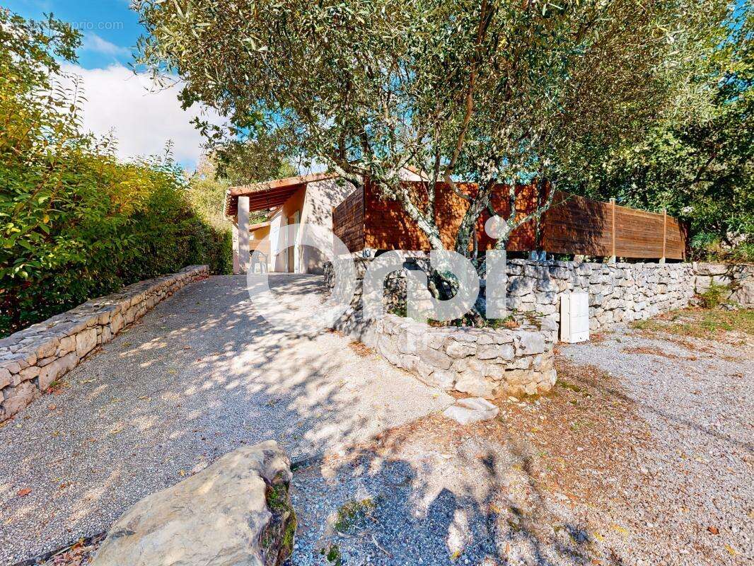 Maison à SAINT-ALBAN-AURIOLLES