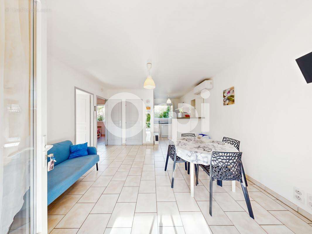 Maison à SAINT-ALBAN-AURIOLLES