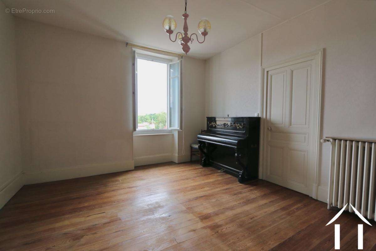 Maison à CHEILLY-LES-MARANGES