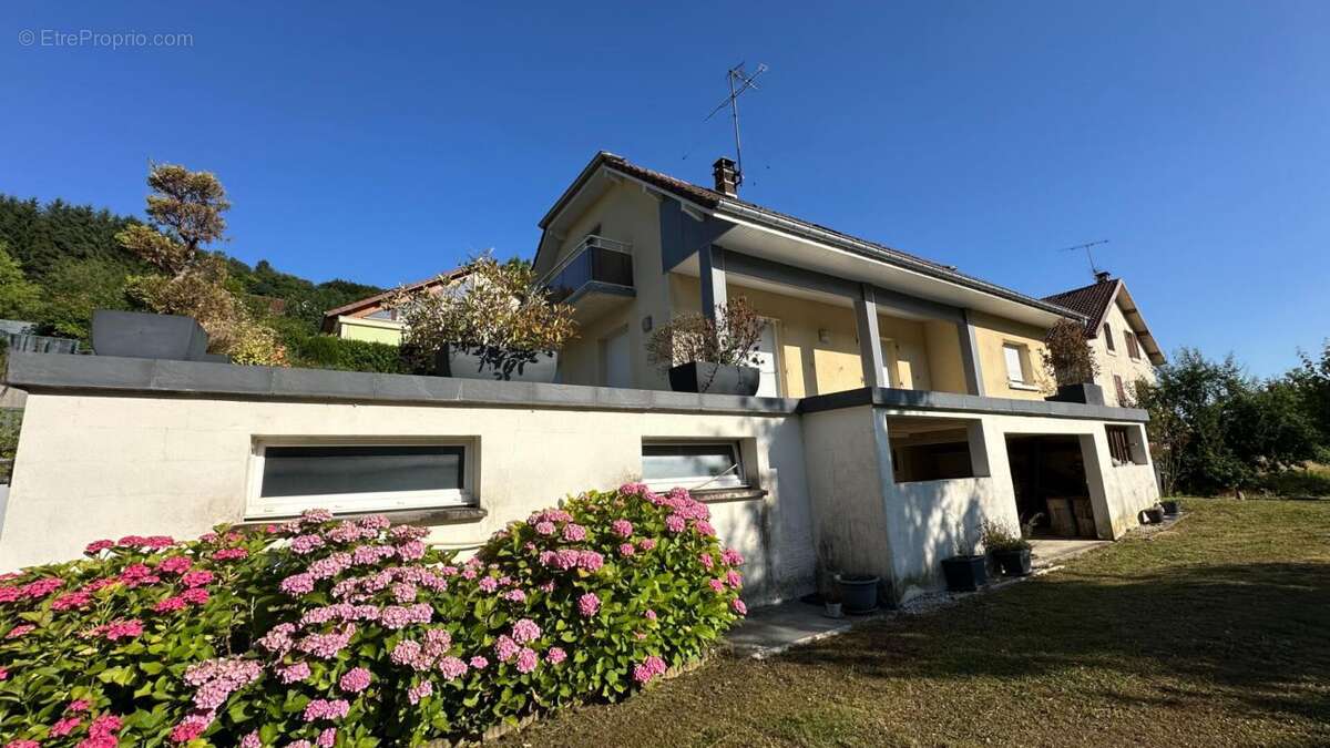 Maison à PONT-DE-ROIDE