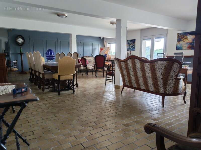 Maison à SAINT-JEAN-DE-BLAIGNAC