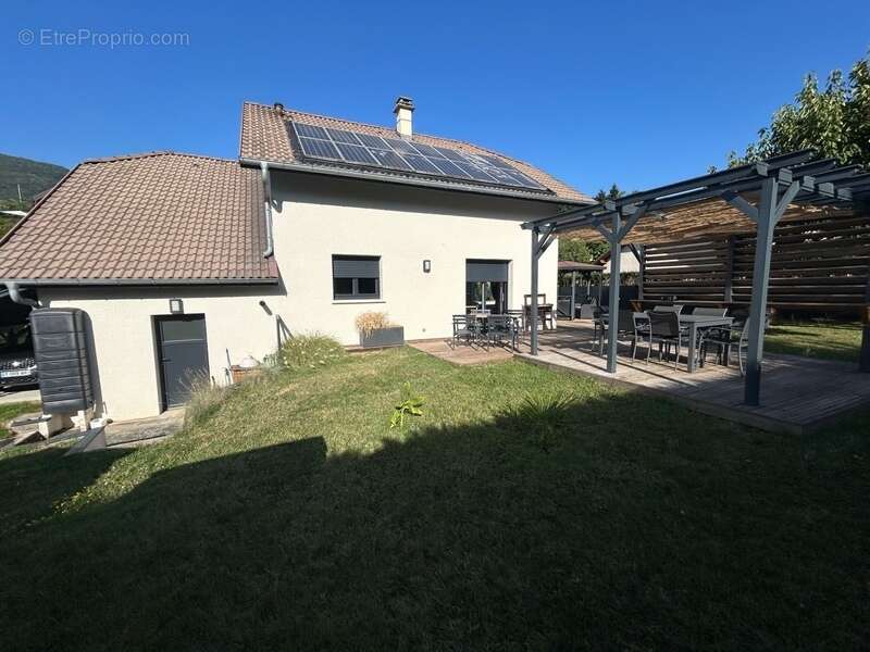 Maison à BRISON-SAINT-INNOCENT