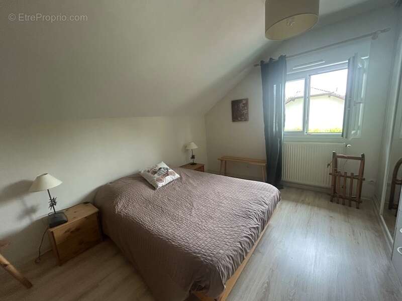 Maison à BRISON-SAINT-INNOCENT