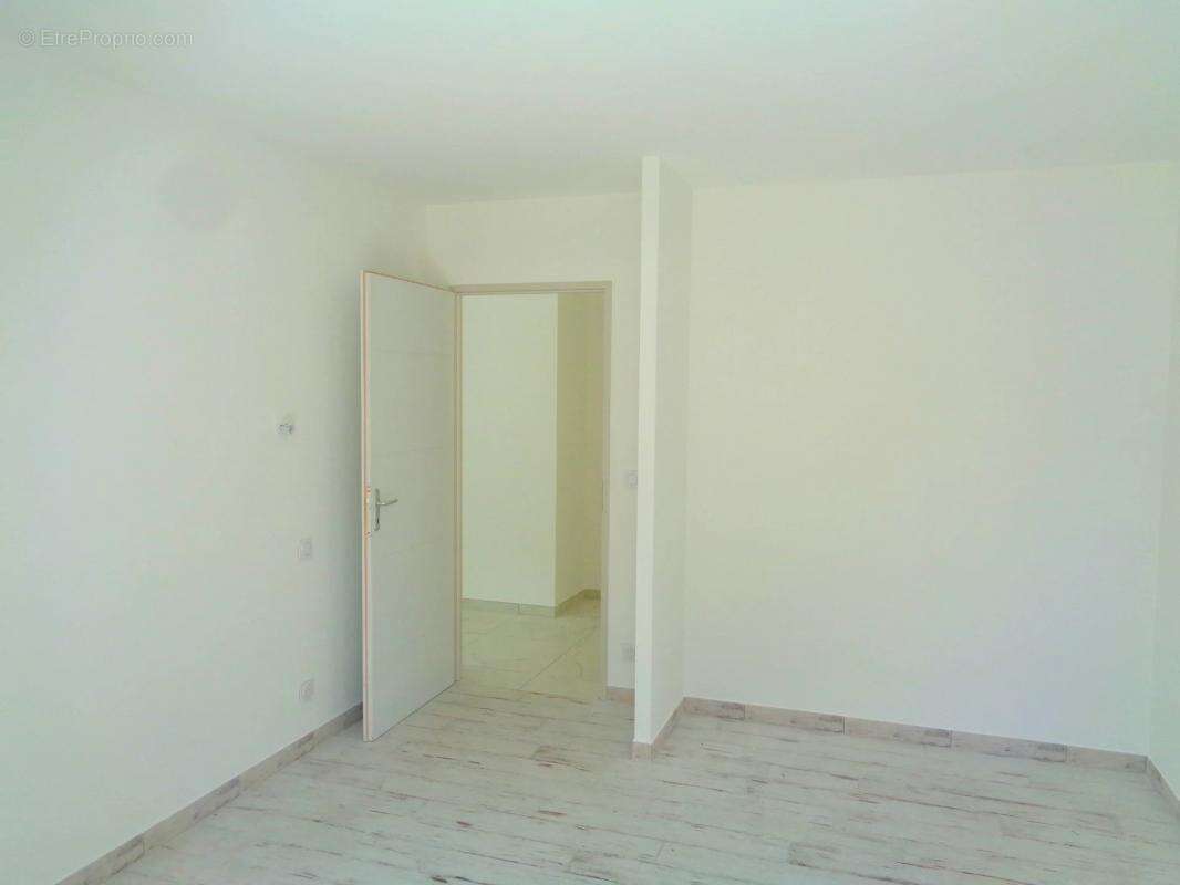 Maison à CHAMPAGNE-ET-FONTAINE