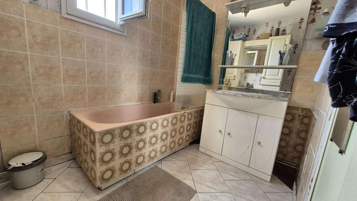 Maison à CERANS-FOULLETOURTE