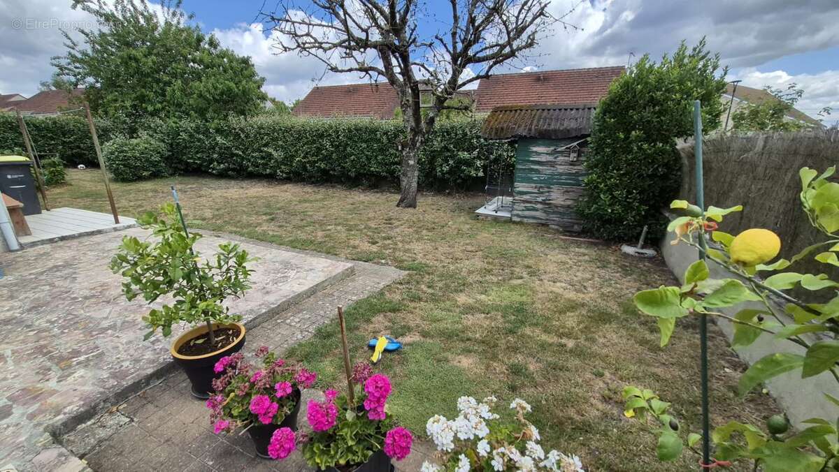 Maison à CERANS-FOULLETOURTE