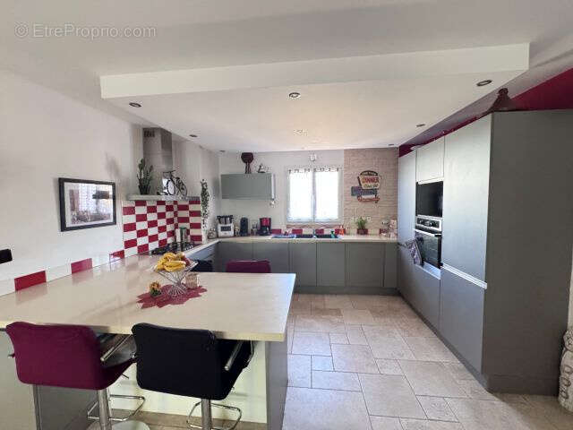 Maison à PEYROLLES-EN-PROVENCE