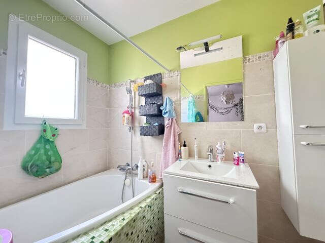 Maison à PEYROLLES-EN-PROVENCE