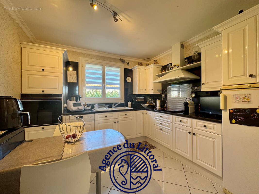 Maison à VAUX-SUR-MER