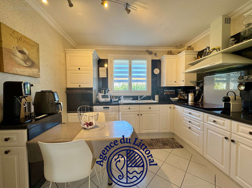 Maison à VAUX-SUR-MER