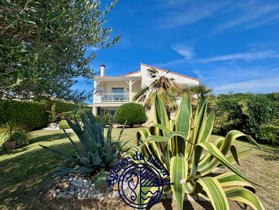 Maison à VAUX-SUR-MER