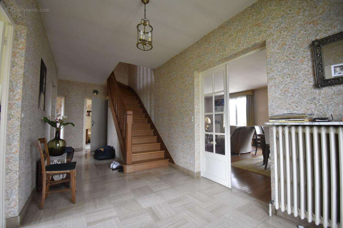 Maison à COSNE-COURS-SUR-LOIRE