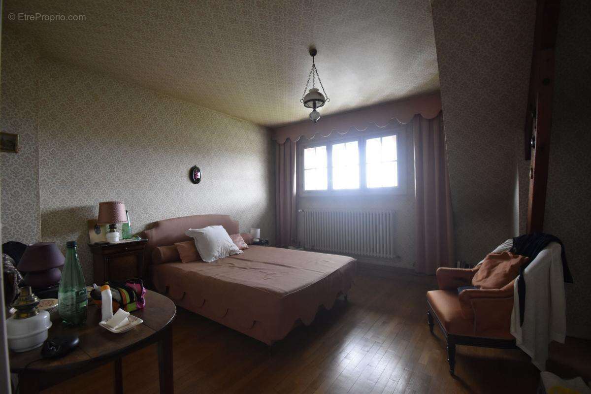 Maison à COSNE-COURS-SUR-LOIRE