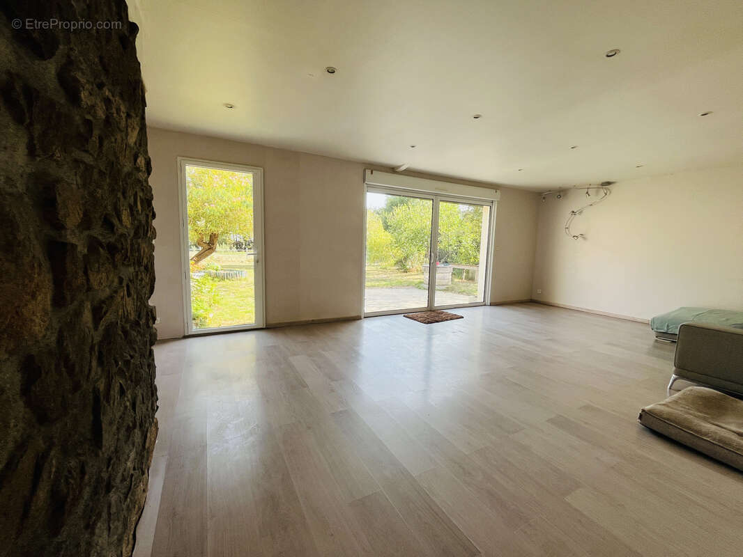 Maison à BAZOGES-EN-PAILLERS