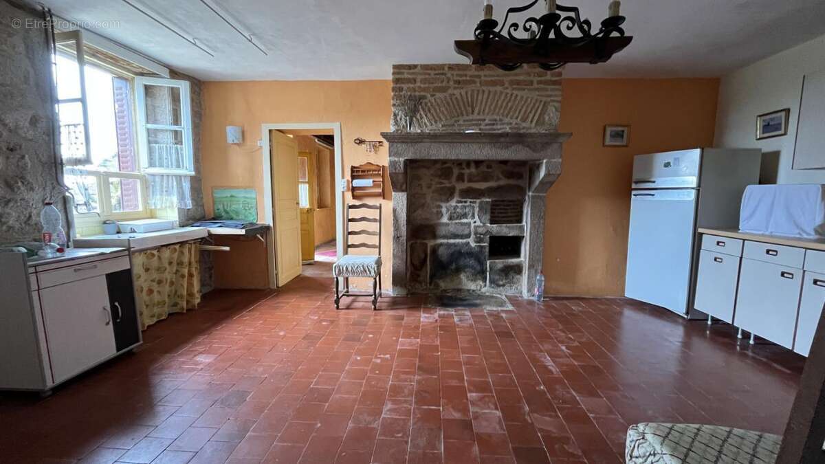 Maison à LA COMELLE