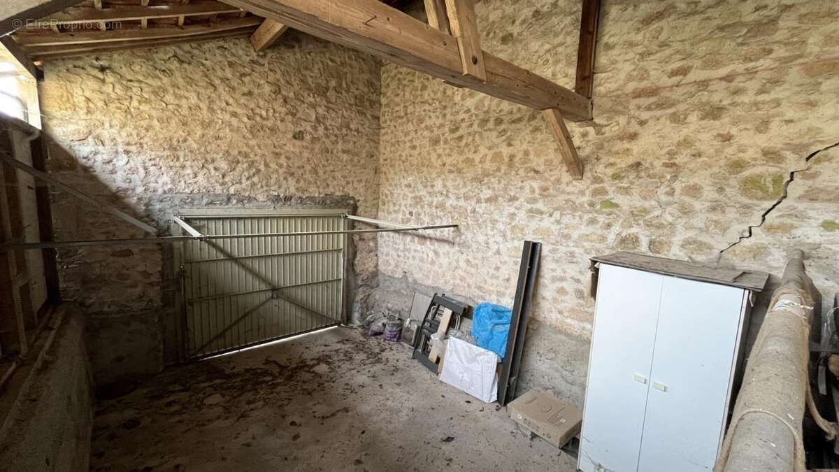 Maison à LA COMELLE