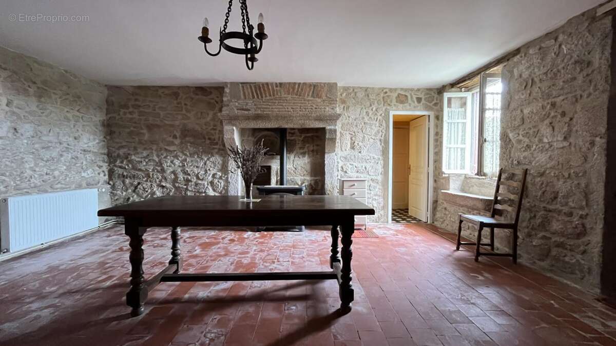 Maison à LA COMELLE