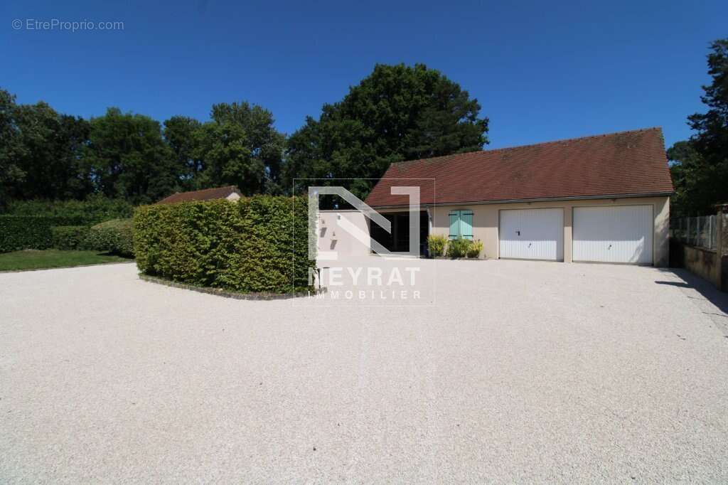 Maison à PIERRE-DE-BRESSE