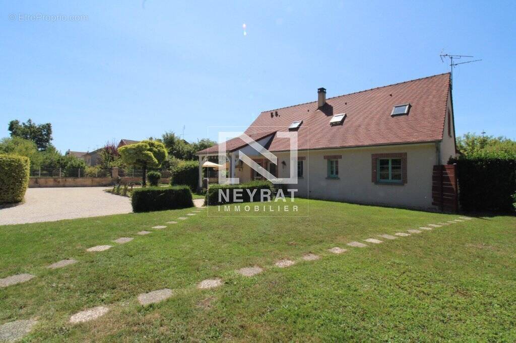 Maison à PIERRE-DE-BRESSE