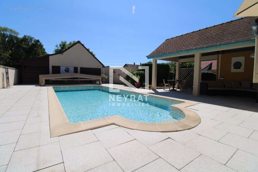 Maison à PIERRE-DE-BRESSE