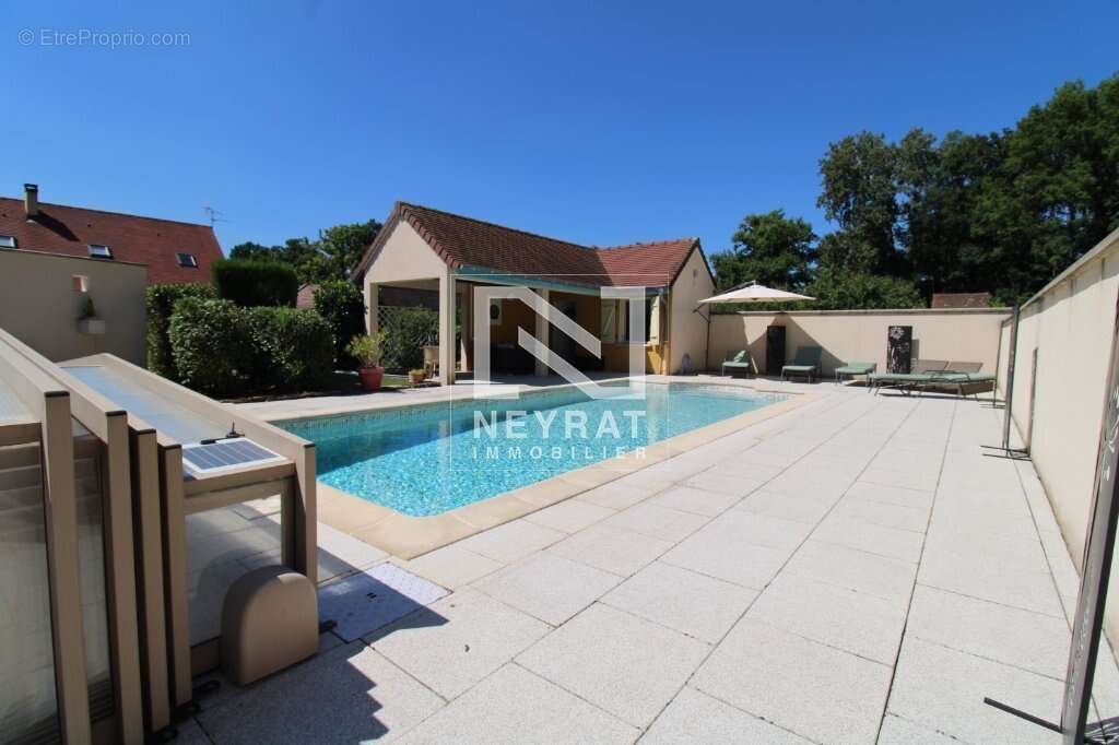 Maison à PIERRE-DE-BRESSE