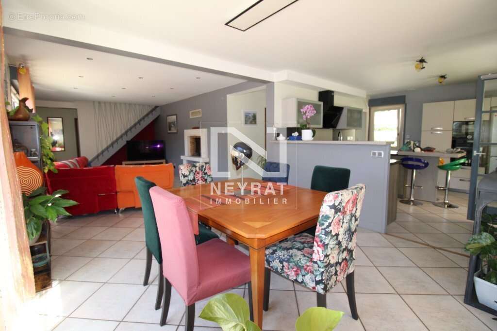 Maison à PIERRE-DE-BRESSE