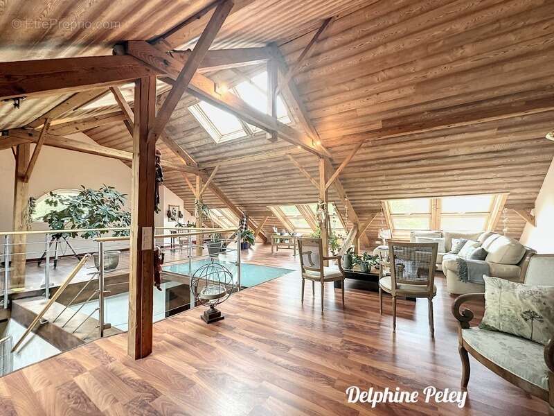 Maison à ARTHAZ-PONT-NOTRE-DAME