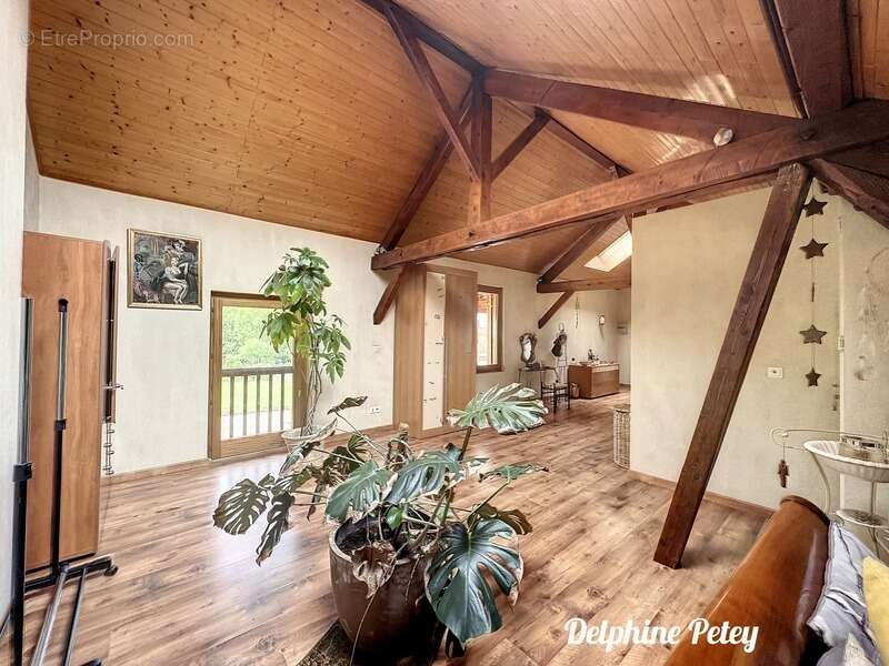 Maison à ARTHAZ-PONT-NOTRE-DAME