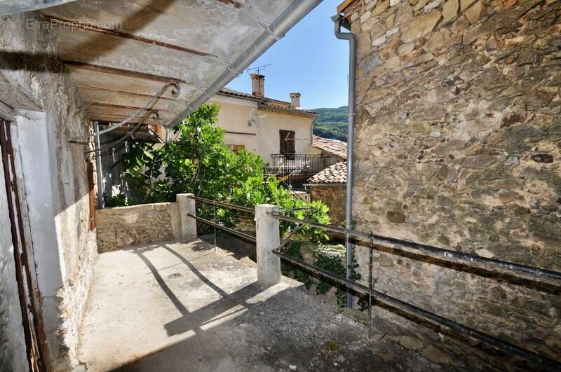 Appartement à MEAILLES