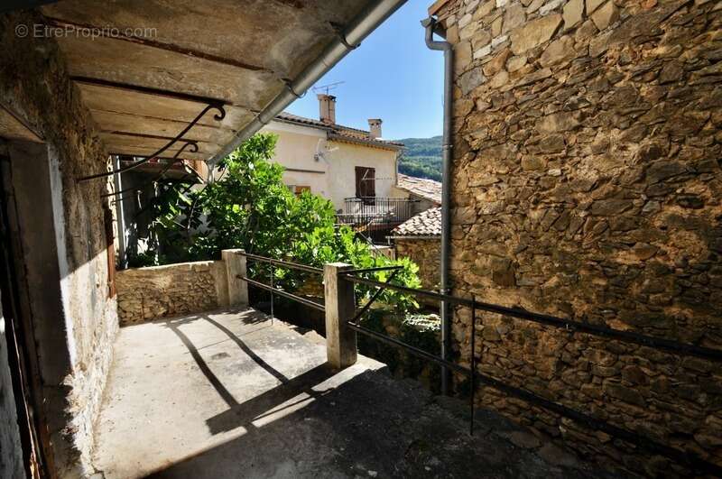 Appartement à MEAILLES