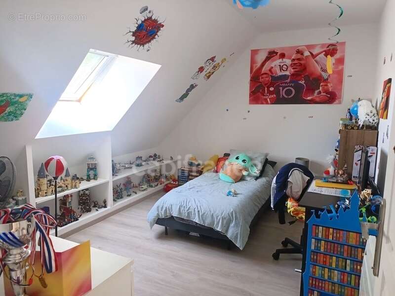 Maison à VILLENEUVE-SUR-YONNE