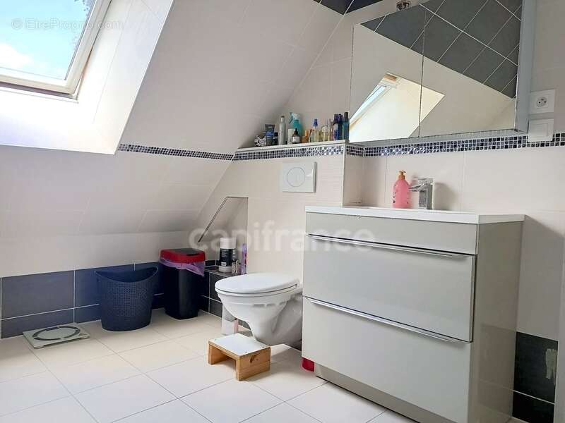 Maison à VILLENEUVE-SUR-YONNE