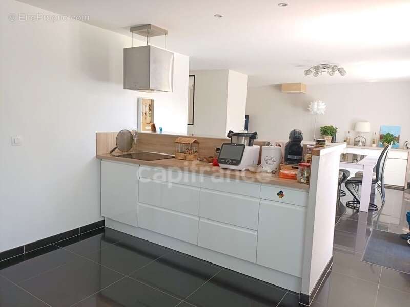 Maison à VILLENEUVE-SUR-YONNE