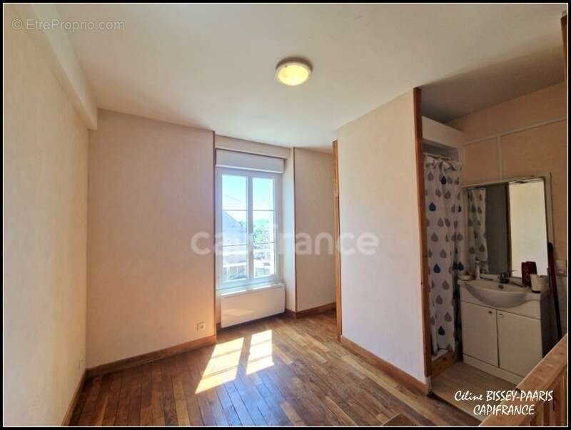 Maison à COURSON-LES-CARRIERES