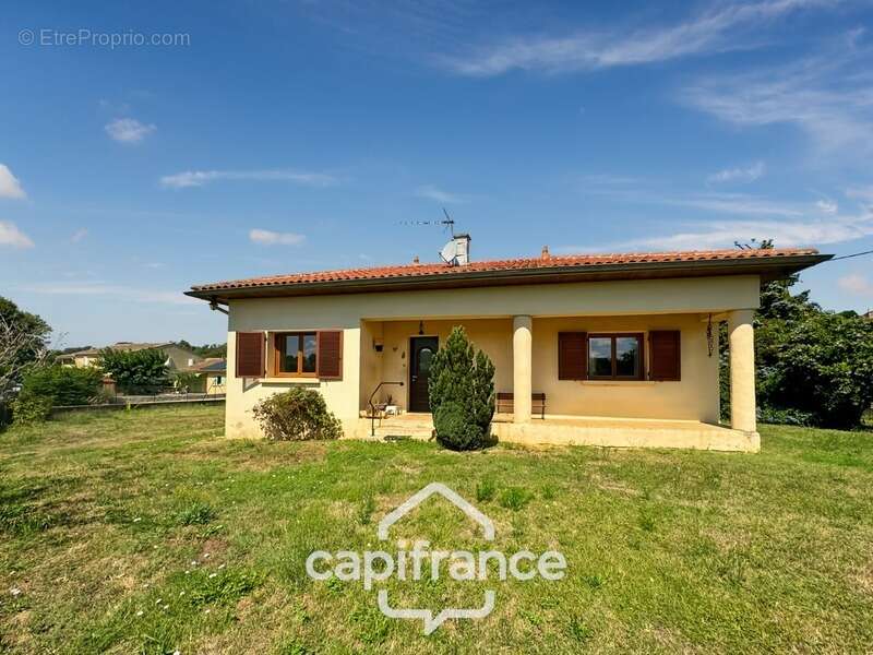 Maison à LA MOTTE-DE-GALAURE