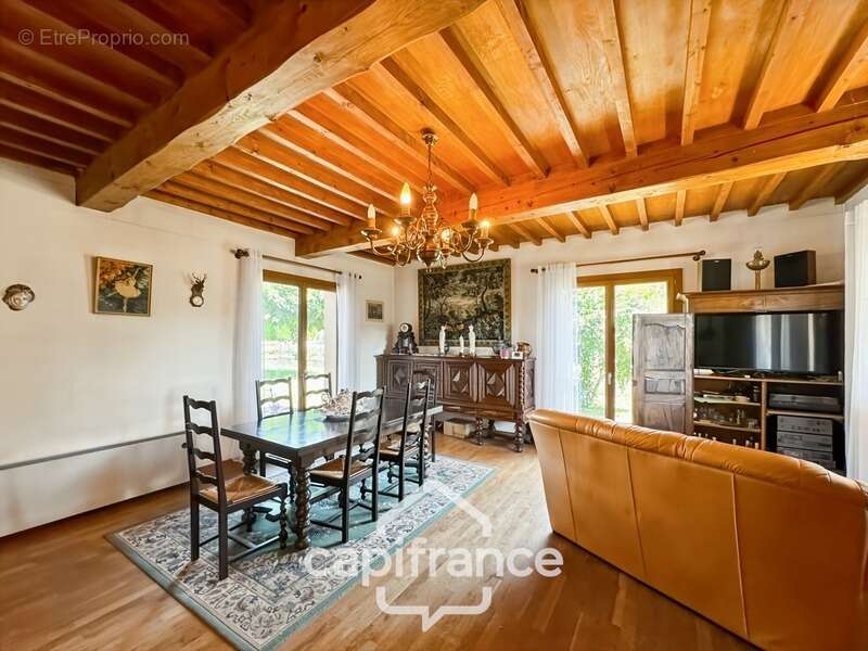 Maison à LA MOTTE-DE-GALAURE