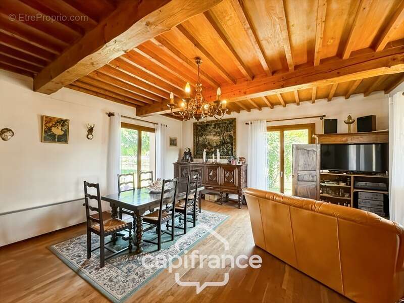 Maison à LA MOTTE-DE-GALAURE